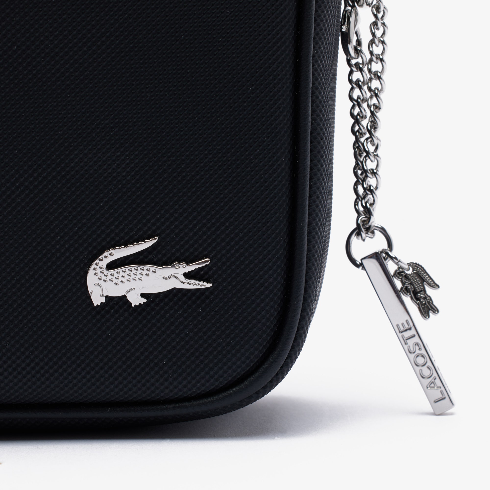 Medium Daily Lifestyle Shoulder Bag