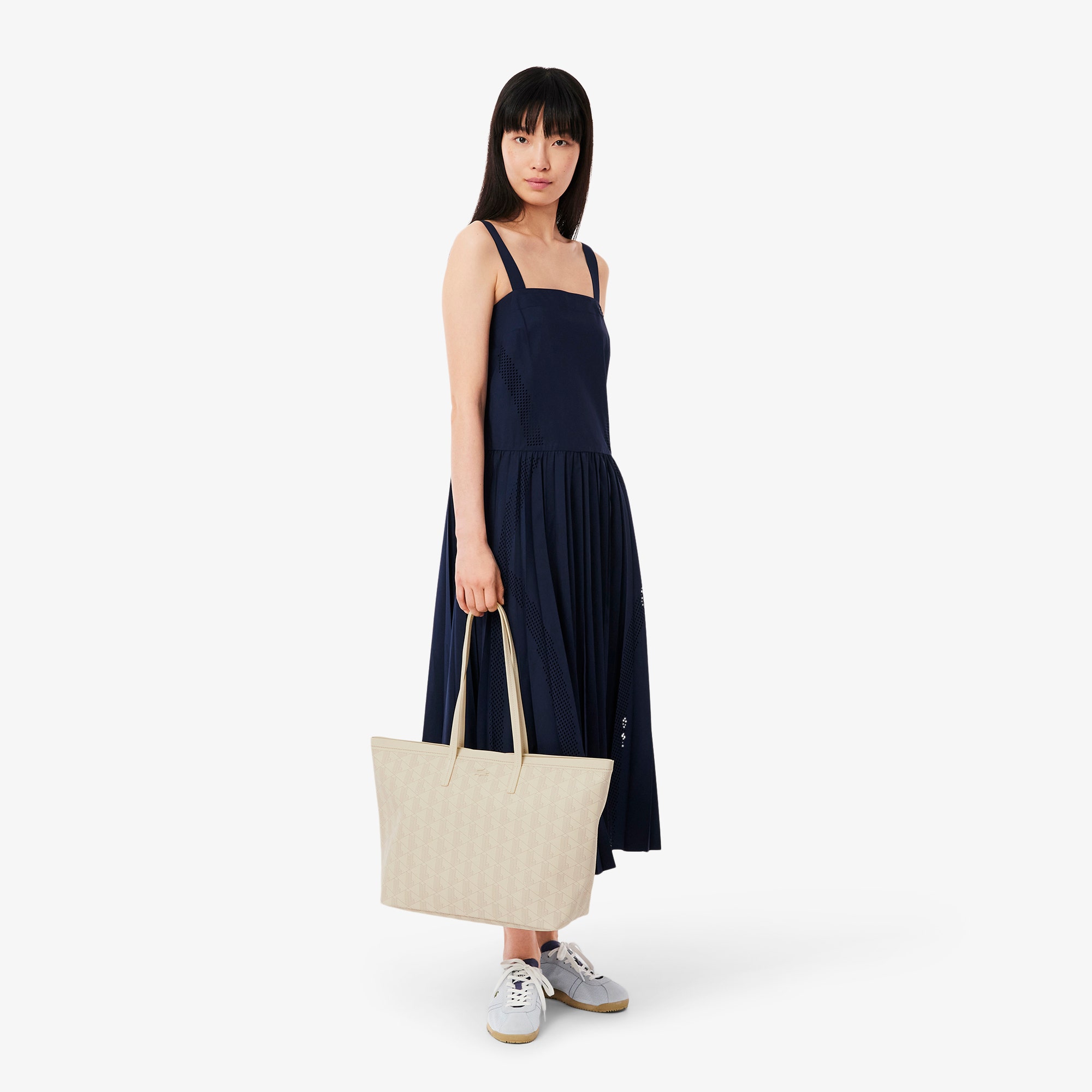 Zely Grained Tote with Pouch