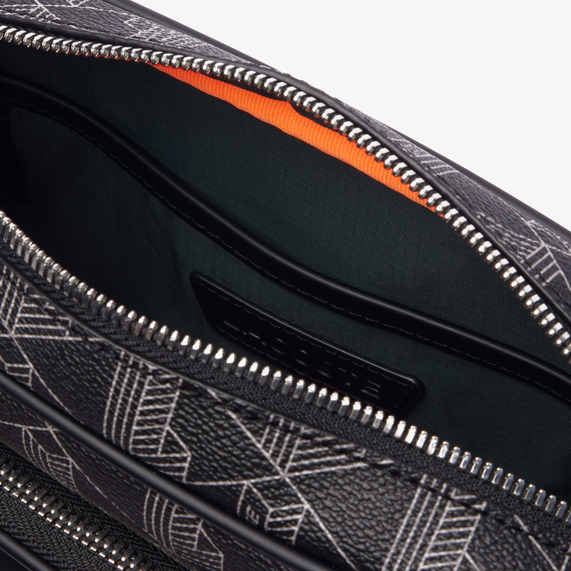 The Blend Grained Texture Shoulder Bag
