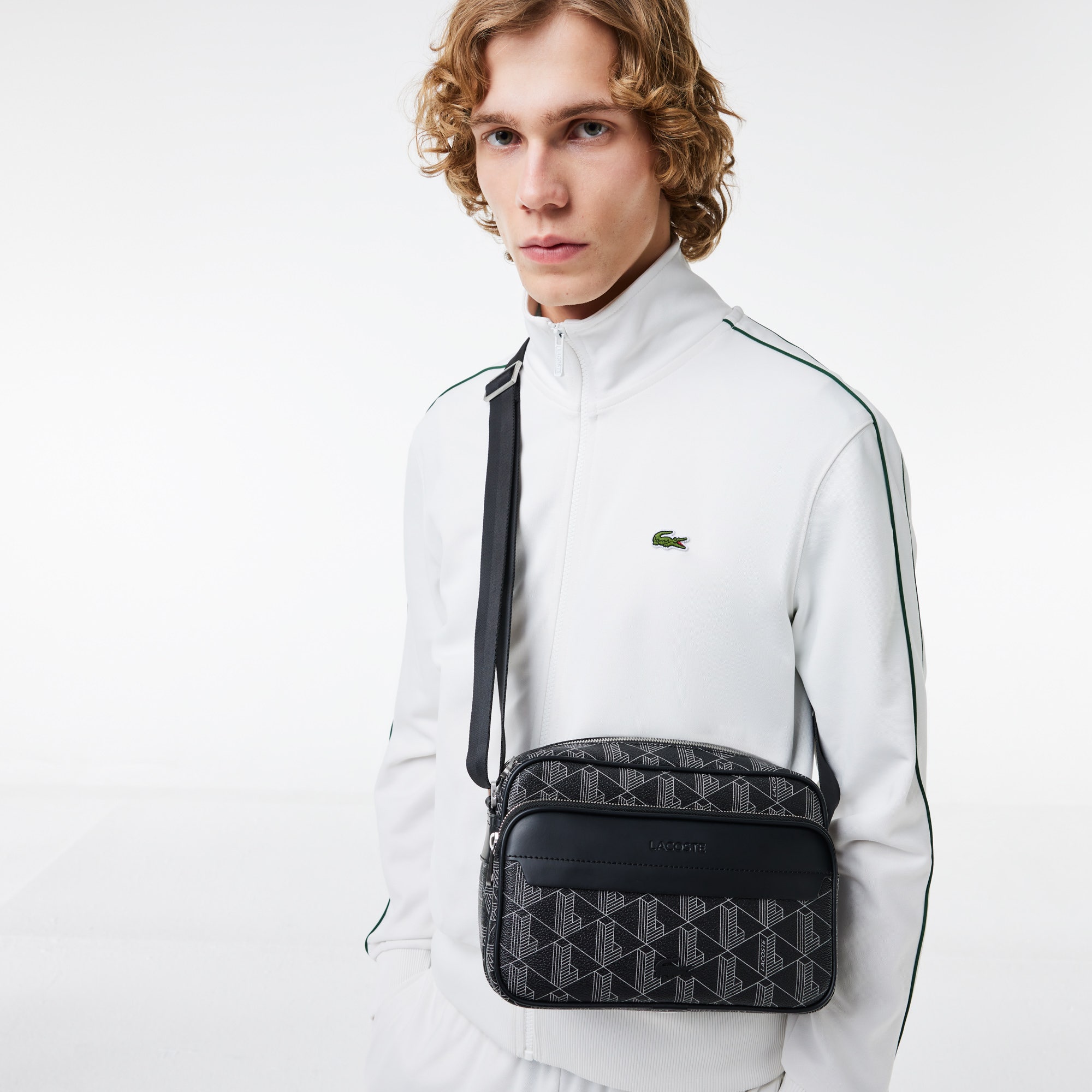 The Blend Grained Texture Shoulder Bag